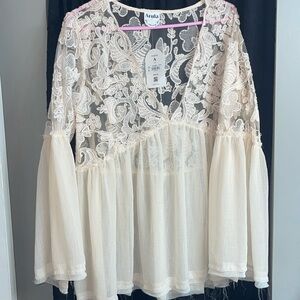 NWT ARULA top cute beige size a equal 1x